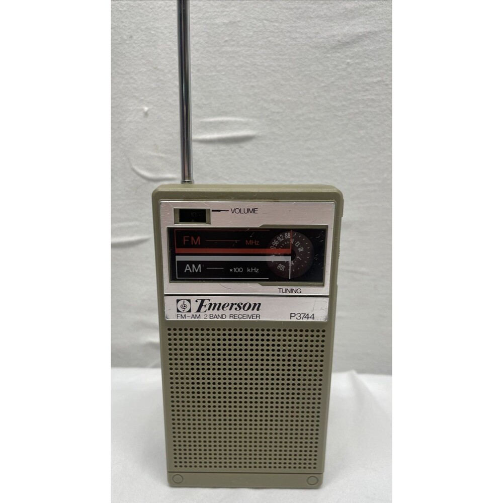 Vintage Emerson P3744A FM/AM 2-Band Radio Receiver Portable Battery-PARTS ONLY